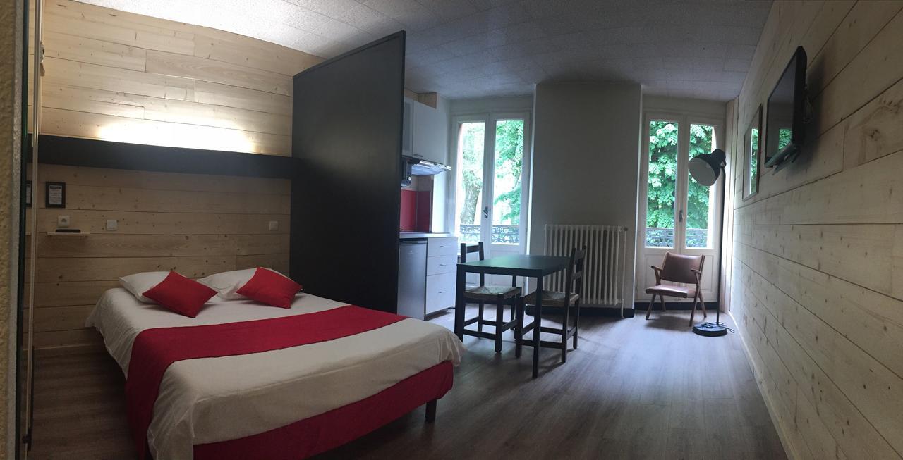 Aparthotel Le Petit Train Bagnères-de-Luchon Oda fotoğraf