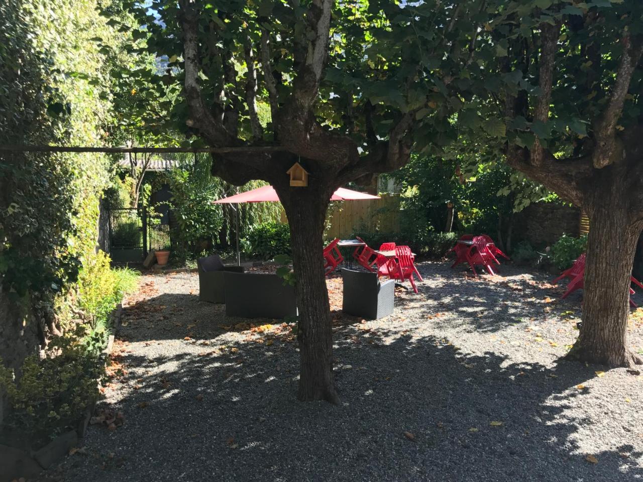 Aparthotel Le Petit Train Bagnères-de-Luchon Dış mekan fotoğraf